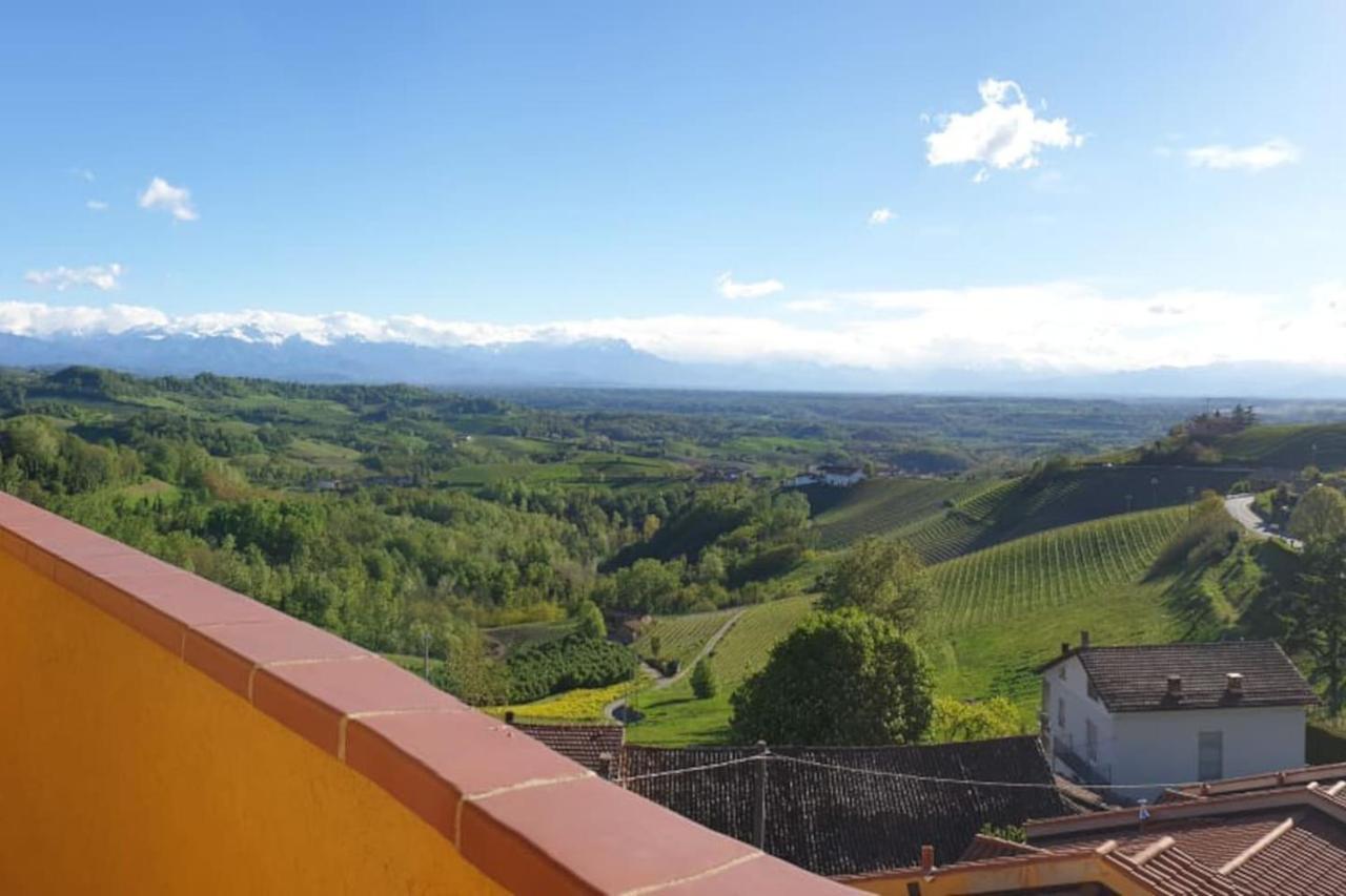 Langhe Belvedere Apartment Monforte D'Alba Bagian luar foto