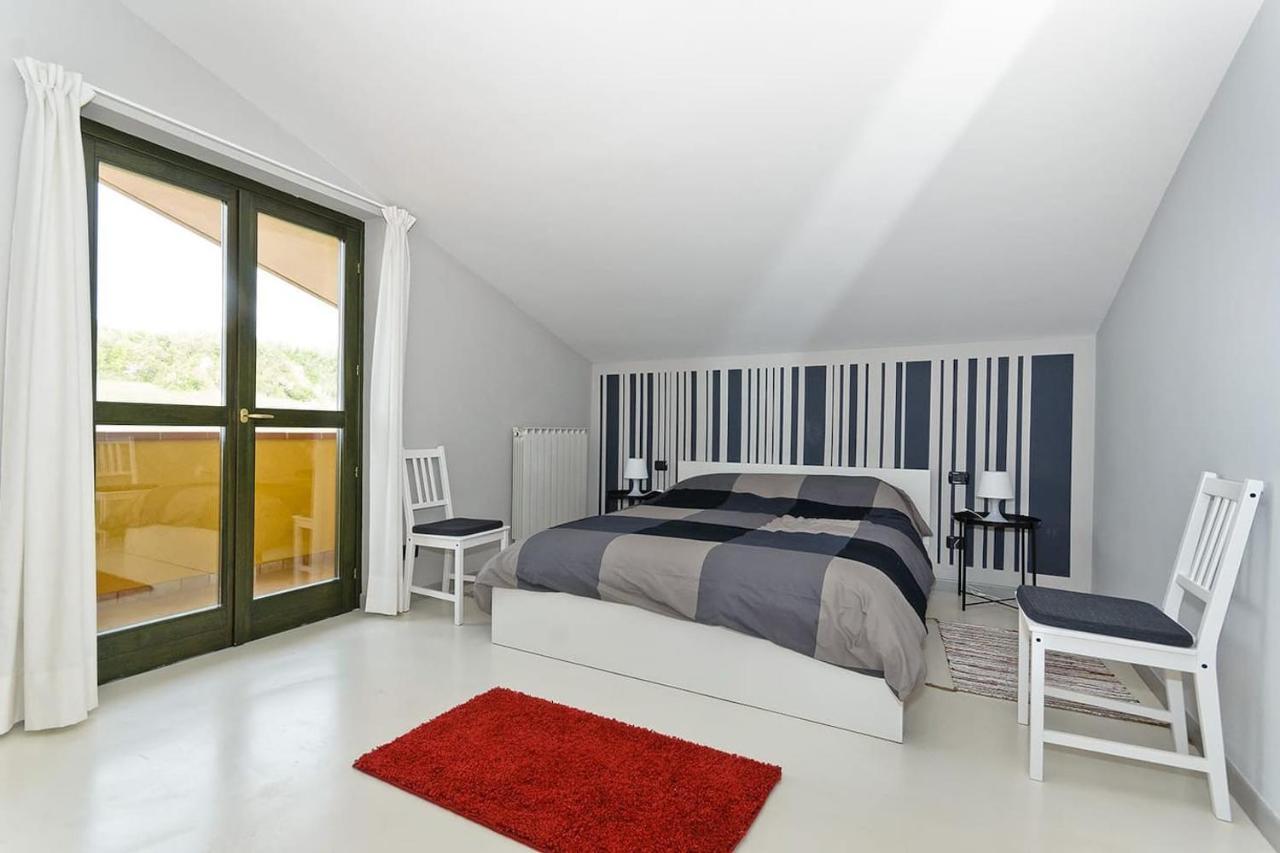Langhe Belvedere Apartment Monforte D'Alba Bagian luar foto