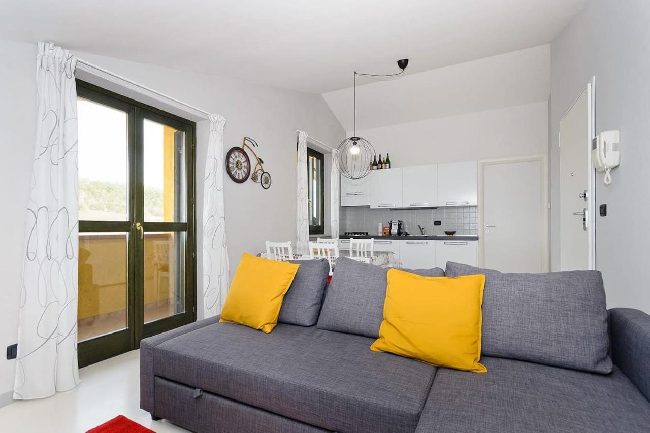 Langhe Belvedere Apartment Monforte D'Alba Bagian luar foto
