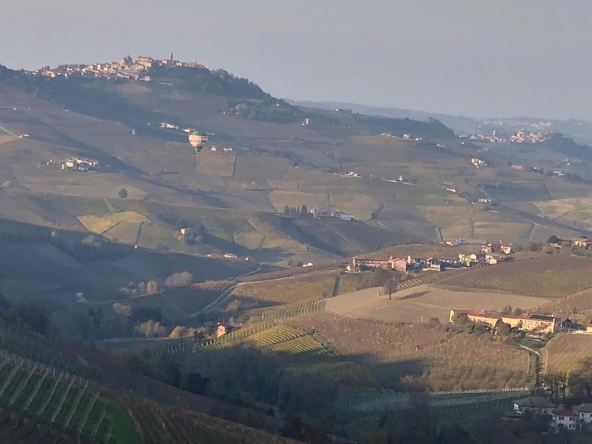 Langhe Belvedere Apartment Monforte D'Alba Bagian luar foto
