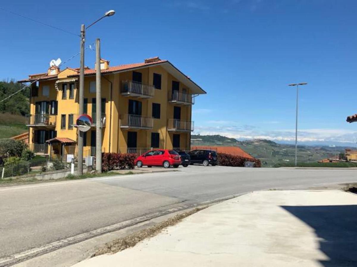 Langhe Belvedere Apartment Monforte D'Alba Bagian luar foto